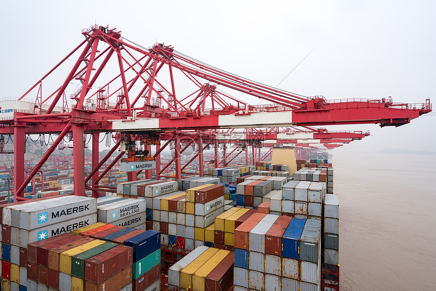 港口物流运输 全球贸易的动脉
